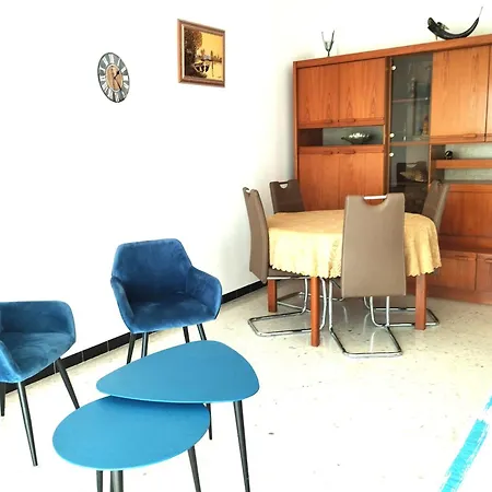 Grand 2 Pieces Climatise Terrasse Vue Mer Mentona