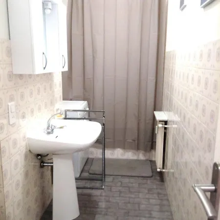 Apartament Grand 2 Pieces Climatise Terrasse Vue Mer
